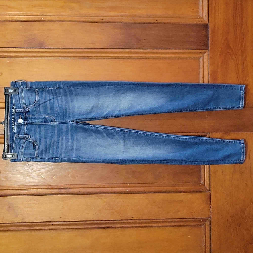 American Eagle High Rise Skinny Blue Jeans